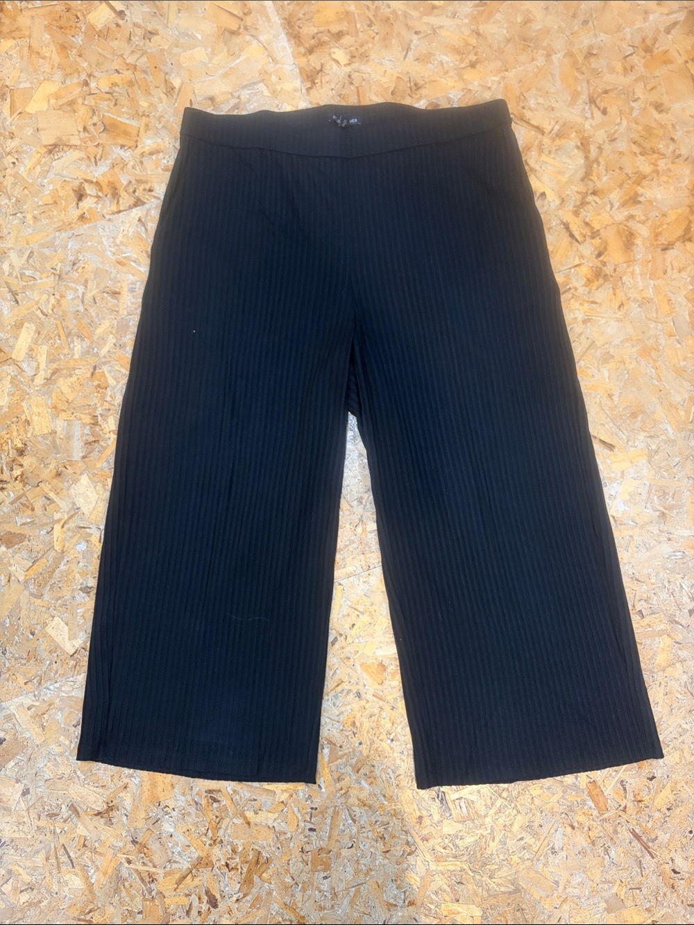 Eileen Fisher Black Ribbed Wide-Leg Crop Pull-On Pants